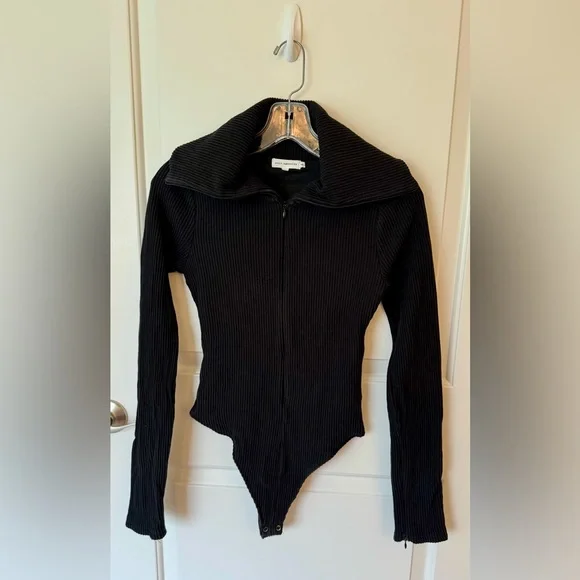 Good American Long Sleeve Funnel Neck Rib Bodysuit - Picture 5 of 11